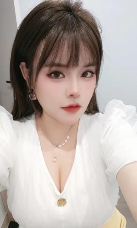 成都童颜巨乳