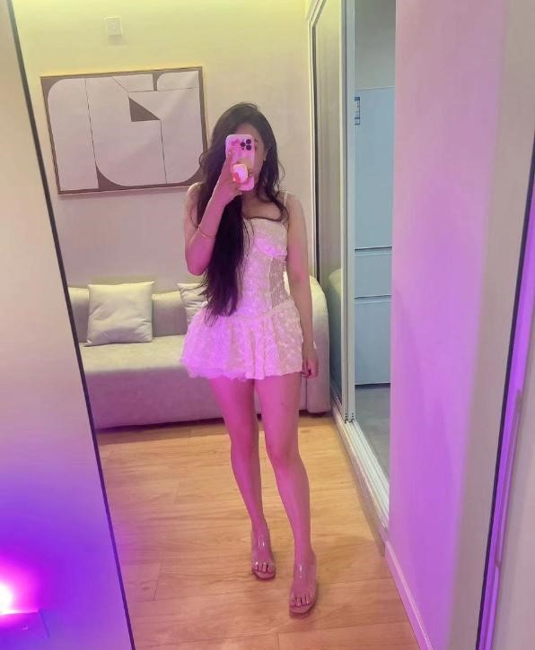 水床丝足小龙女