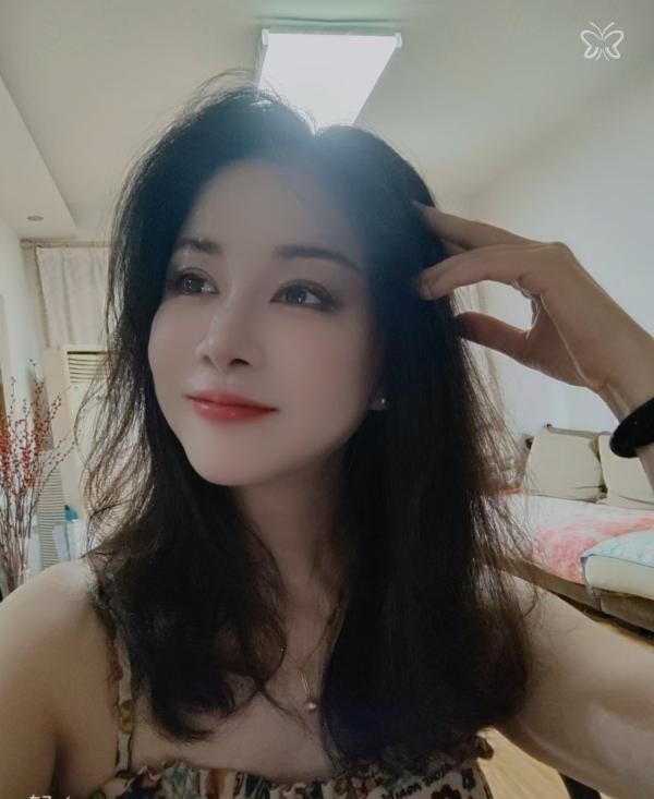 美丽少妇