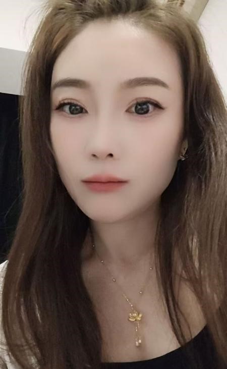小骚货鸢尾