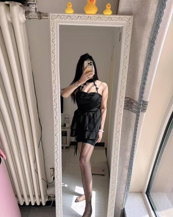 东丽D奶玉腿骚妇