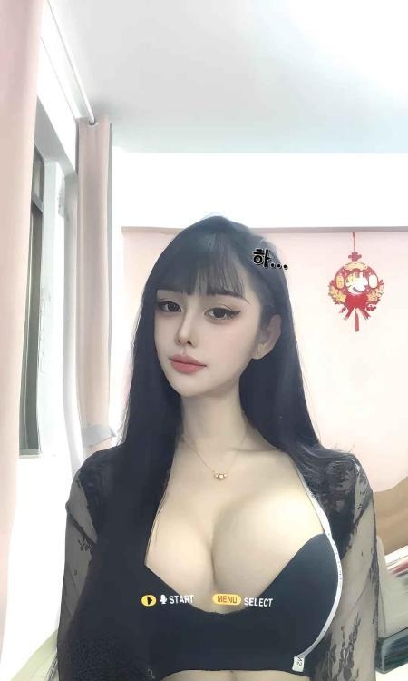 大眼睛大胸妹梦梦