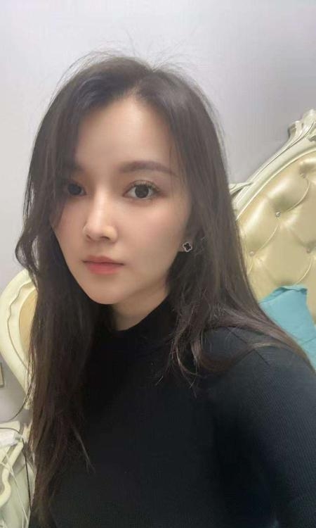 南门蜜桃臀优小雅