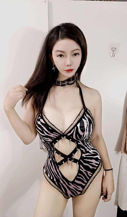 武侯性感大奶御姐