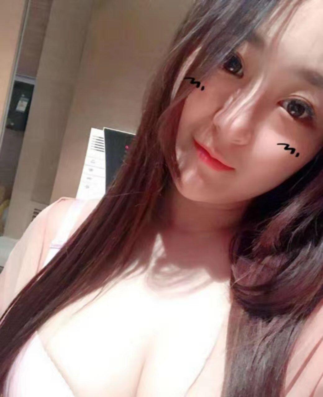 【2020年4月】济南天桥区肤白奶大嫩穴的服务系兼职