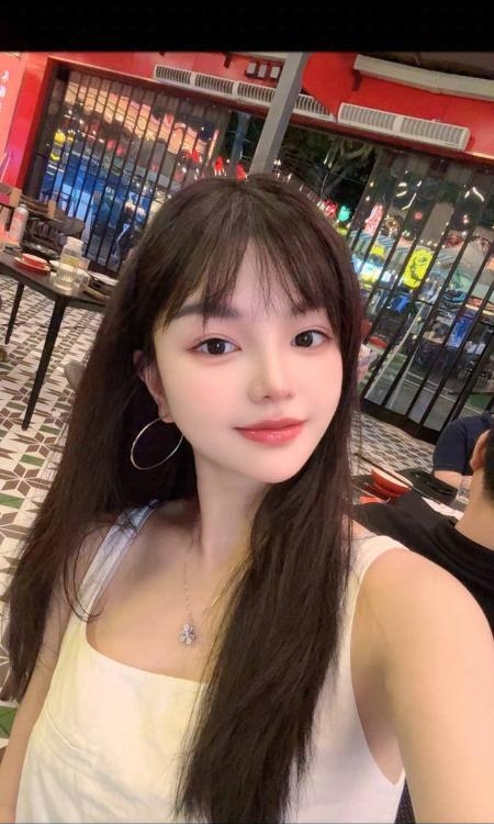 清纯颜值身材好老师