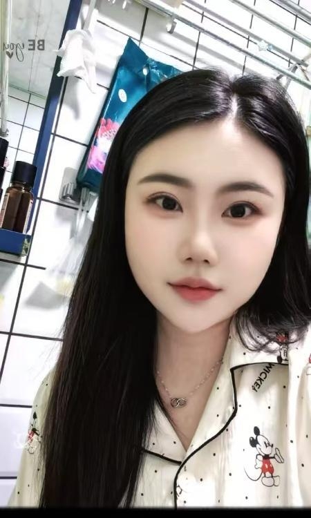 布吉大芬翘臀静欣