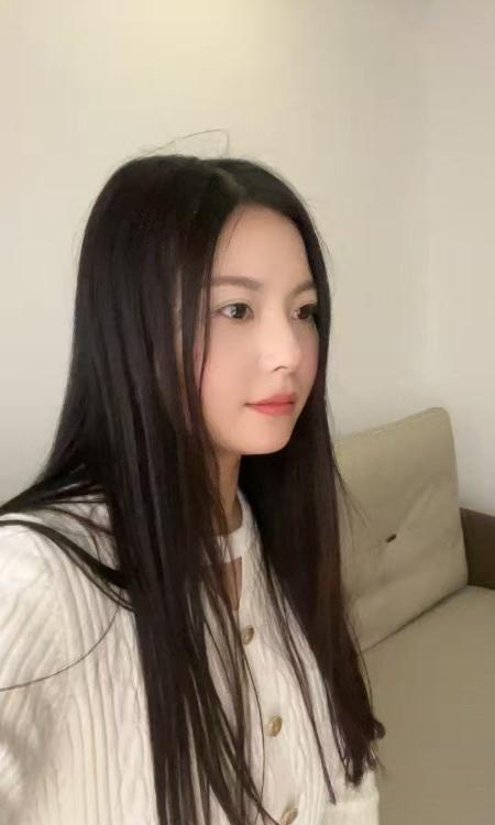 天府三街乖巧可爱莎莎