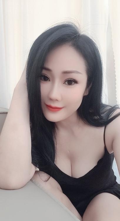 南湖醉奶少妇