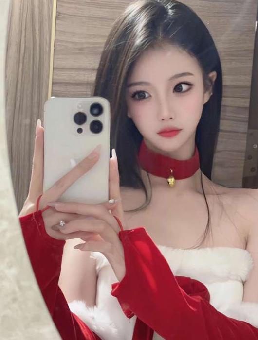 颜值相当的高像个小妖精