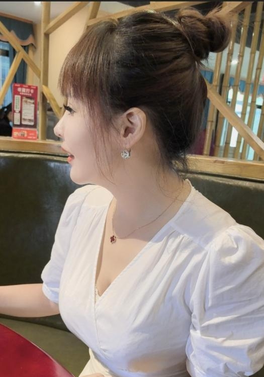 南门大胸骚御姐