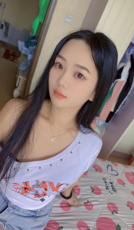小个子乖巧糖豆