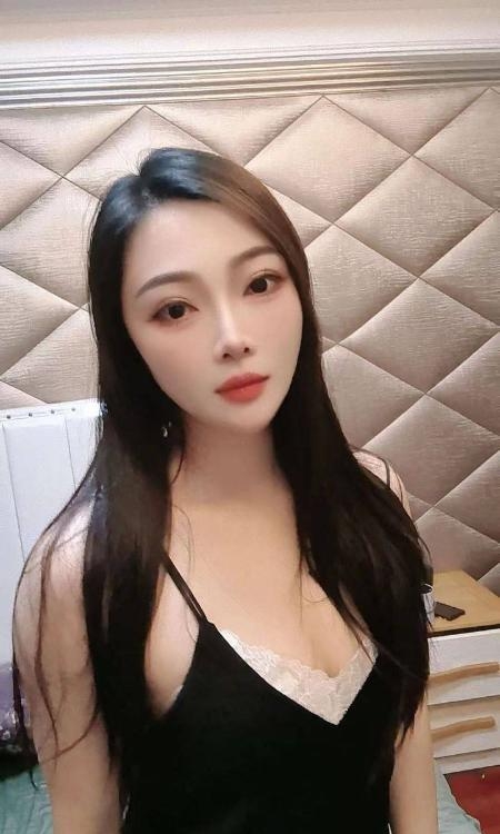 上城黑丝美臀佳佳