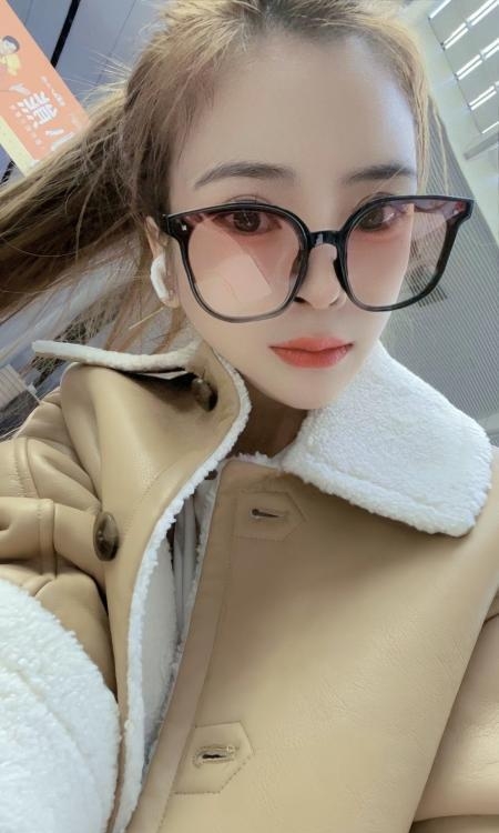 三刷骚妹子小爱茜