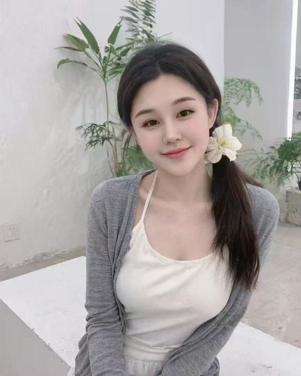 高颜值美女婉柔