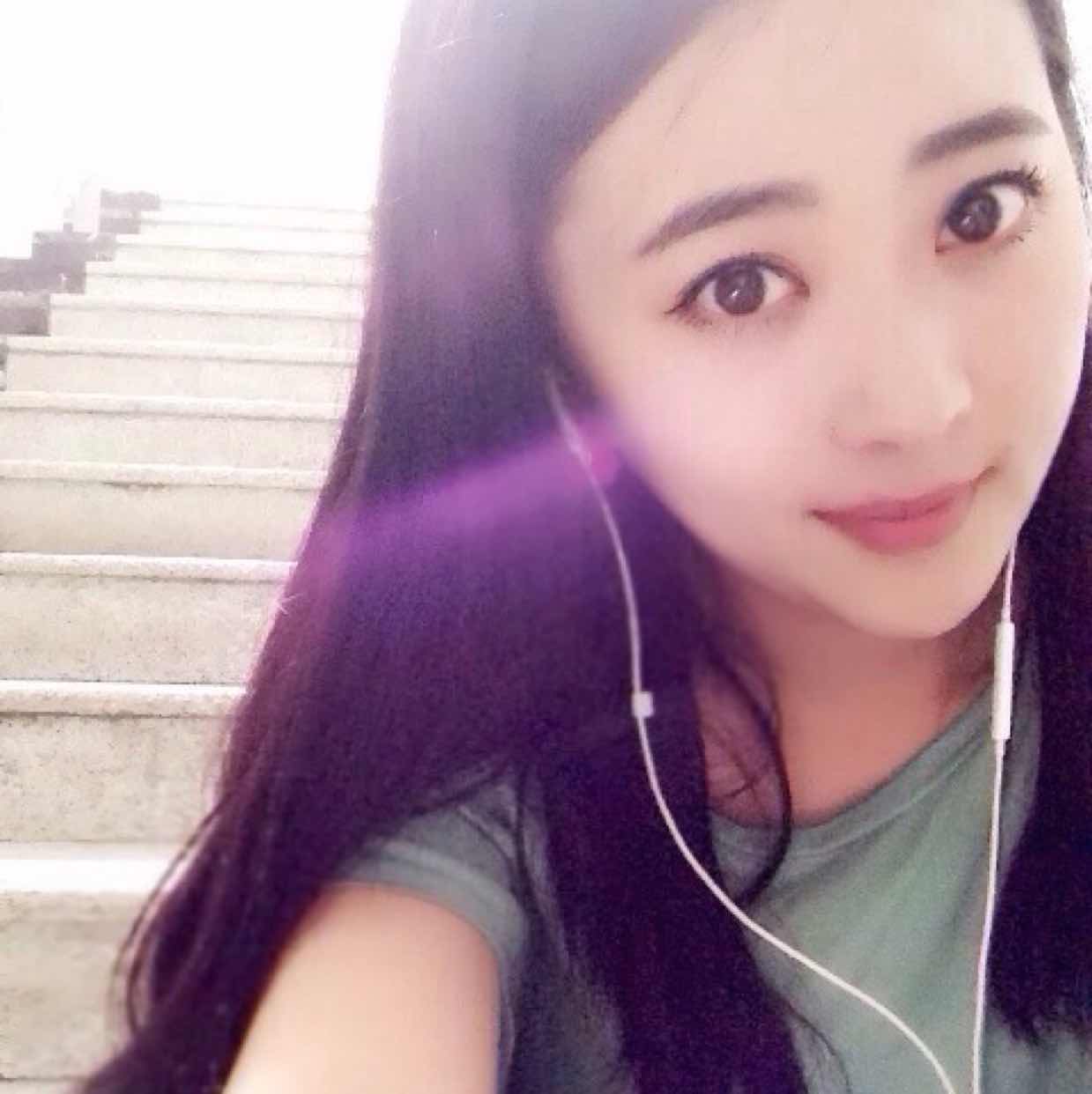 不错的小美女！好在漂亮、年轻