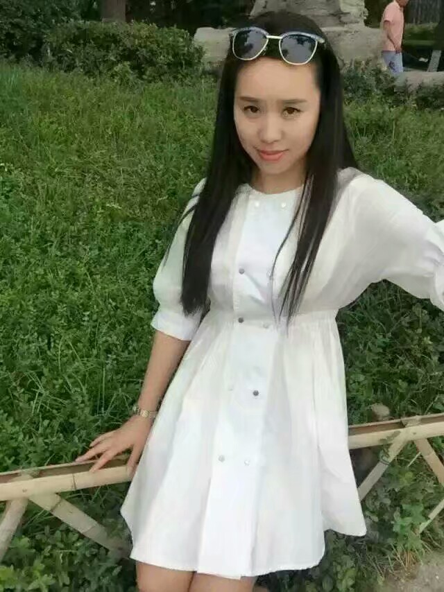 上了一个黑丝大长腿的美女，兼职不要太爽