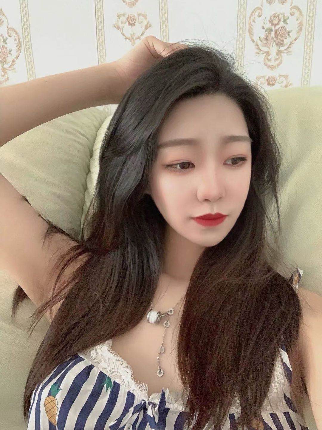 海港区长腿大胸美女值得一去退役外围