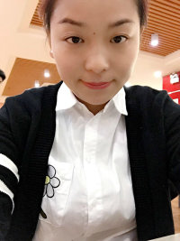 胸大20岁小姑娘