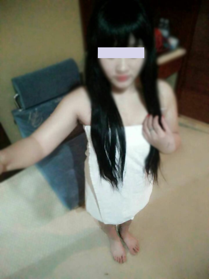 新乡十九岁风骚丰满小太妹