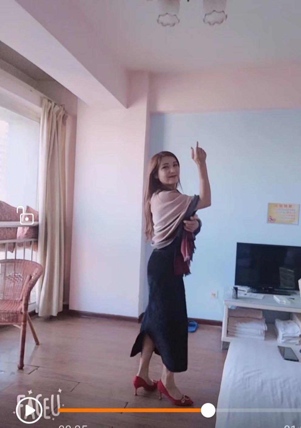 [郑州]2020年8月29经三路枣庄附近野蜜蜂