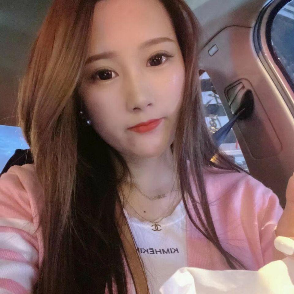 [成都]2020年12月19日才下水不到半年，还能拍视频的00后嫩妹