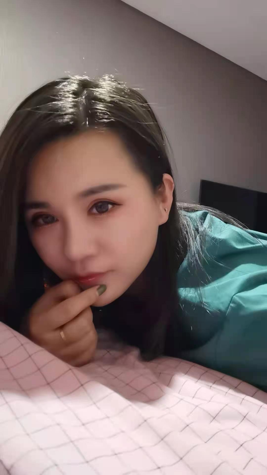 原洗浴退下来的小姐姐可以一战