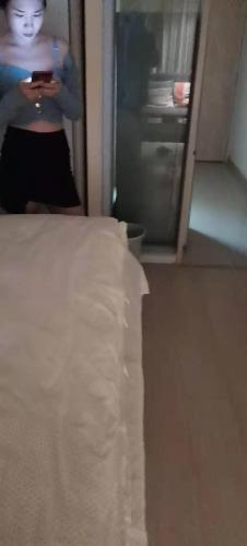 [成都]2021.3.18本地少妇100快餐