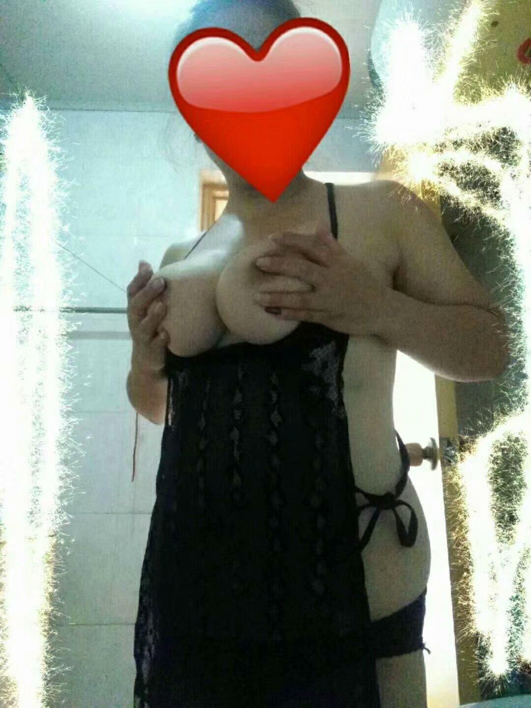 【青岛市】2021年4月26青岛大波少妇，奶霸来也