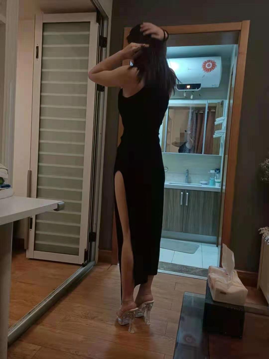 [济南]2021年5月16日大干长腿妹子，扛着大长腿干