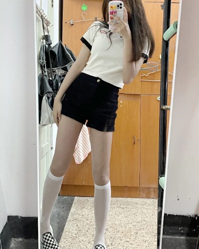 刚放暑假的小妹妹