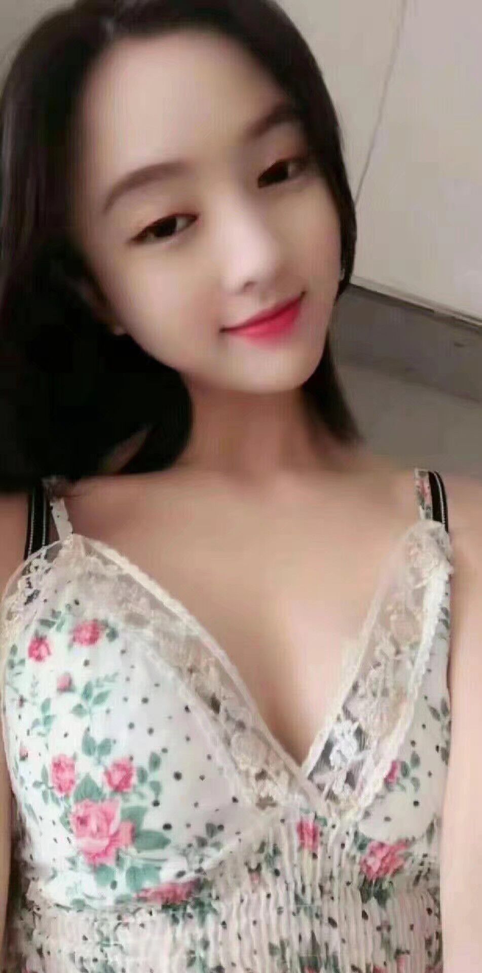 南山乐心：清新小萝莉，逼紧青涩色粉红