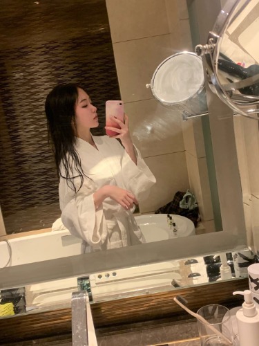 太原小店体验什么叫走着来扶墙出去！！粉嫩少女，刚下海的够紧