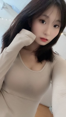 广州荔湾，妹妹性格温柔皮肤白皙风骚技术一流让人欲罢不能，关键是奶子也很大。