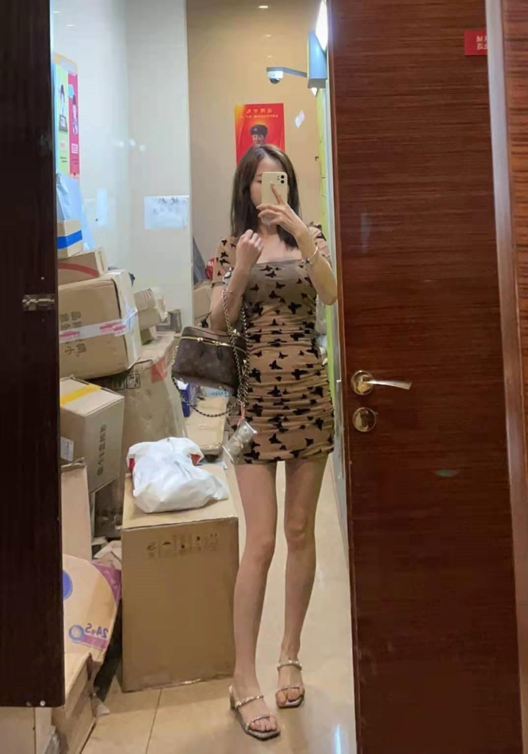 【青岛】2021年9月28日青岛美女小姐姐