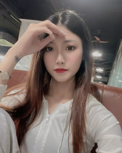 【烟台】清纯妹家穷没生活费偶尔兼职可甜可御汁多嫩鲍配合好只看楼主