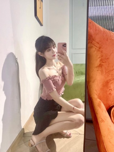 【金水区】极品长腿嫩妹鲍鱼粉嫩小穴紧身材苗条皮肤白皙滑腻手感好