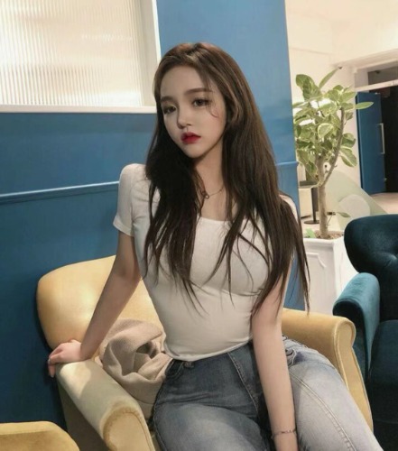 【青岛】市北兼职嫩妹温柔漂亮，鲍鱼粉嫩小穴紧，初恋般皮肤白皙，配合百分百