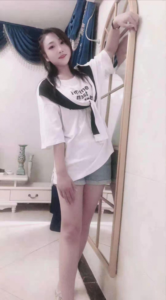 武侯区小懒猫：水多逼紧好日，腿长大波人美挑逗系