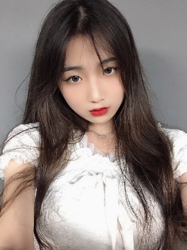 18岁大一新纯学妹下海兼职