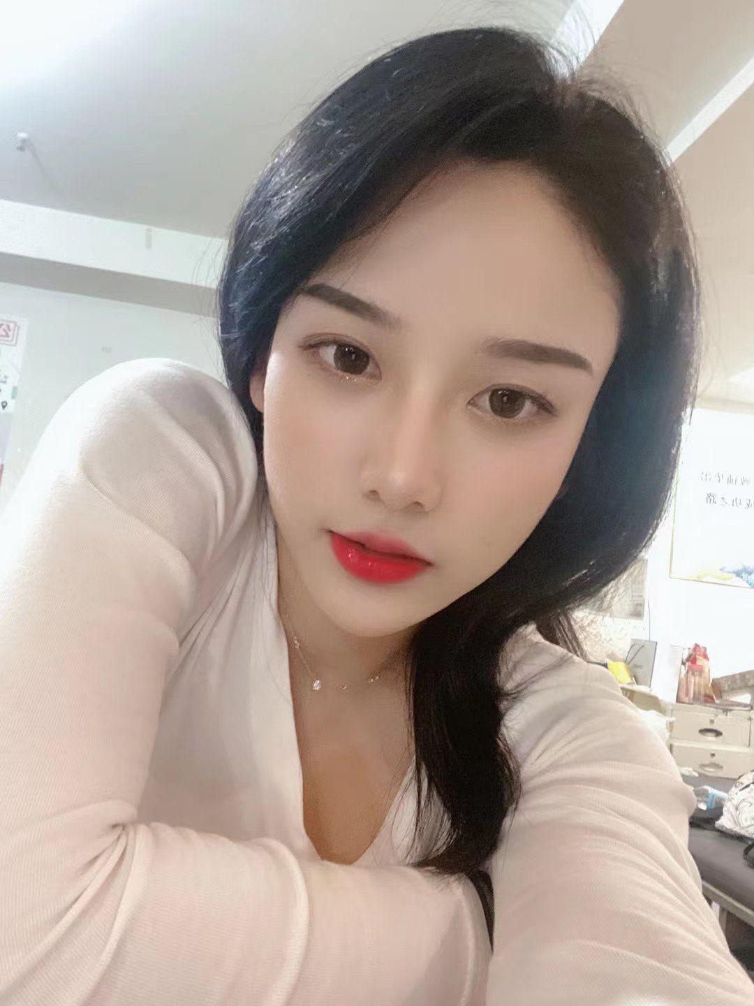 再次体验御姐型mm，一个让男人完全没有抵抗力的极品尤物！