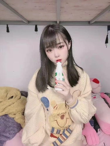 [成都武侯区]刚下学不久的一个妹子，性感可人后入式大叫玉女吸精让人欲罢不能