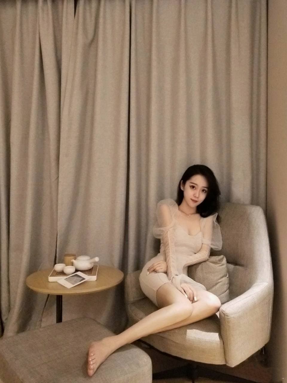 看着挺稚嫩。鸳鸯浴胸推，按摩，