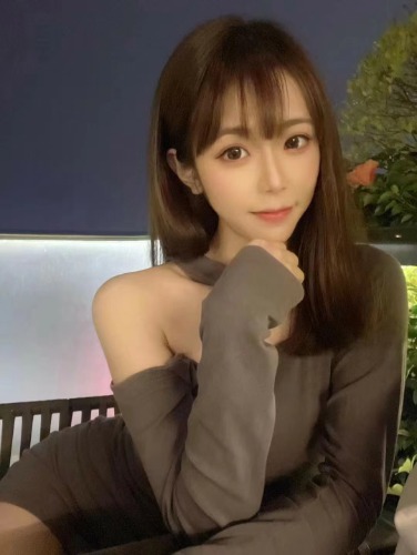 【郑州】性价比超高值青春的小辣妹玉体美如画，S型线条大胸大屁股，激情四射