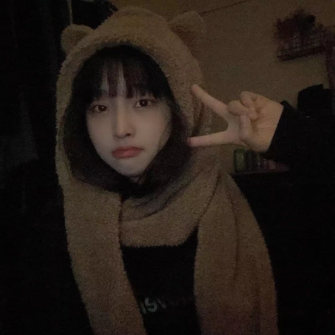 贼嫩的妹子，身材苗条比例好