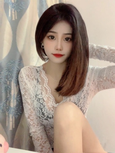 青岛黄岛区性感身材一流。小少妇容易高潮求着被我干