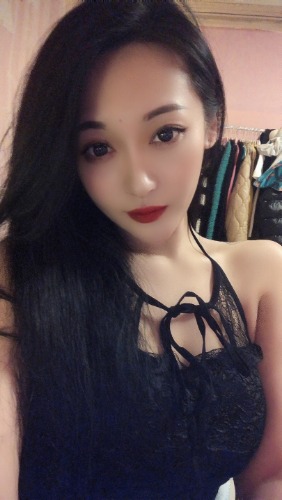 广州天河，纯粹的骚逼，波大臀大极其妩媚，欲女的爆发力