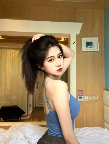 【东莞市】大胸妹妹前凸后翘鲍鱼粉嫩，水嫩多汁十分舒服，鲍鱼逼紧，肛交，SM