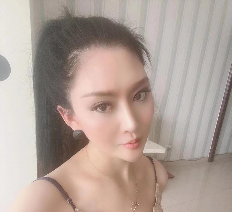 东北大奶轻熟女