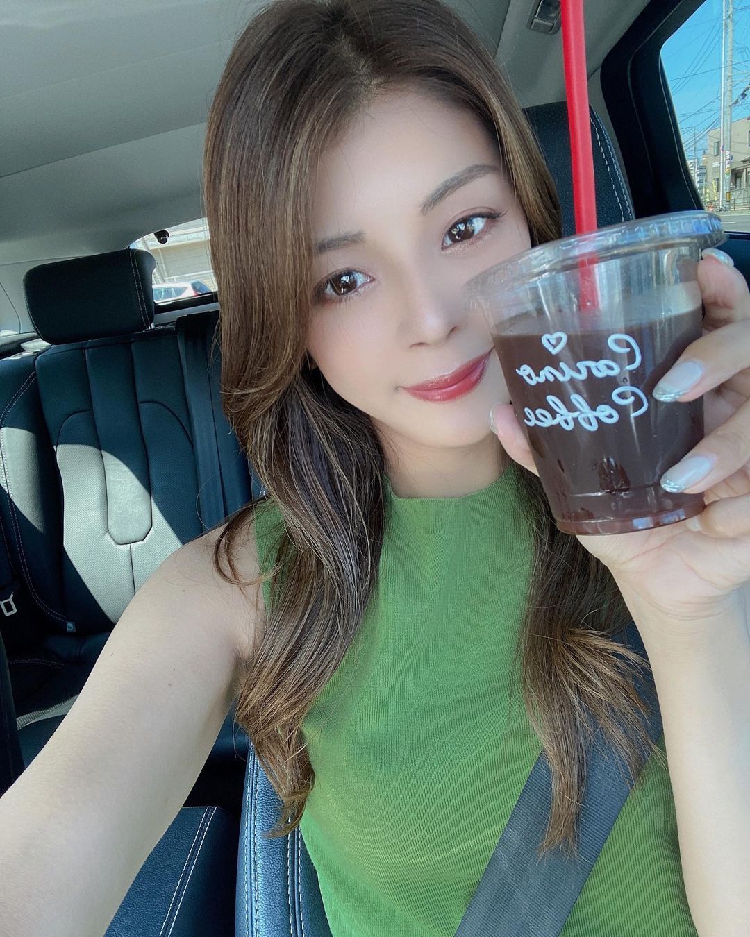 颜值高，活好，会玩，操的人仰马翻